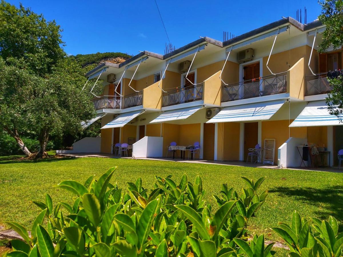 Artolithia Apartments Riza  Exterior photo